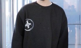 黄明昊机场爆料图片最新